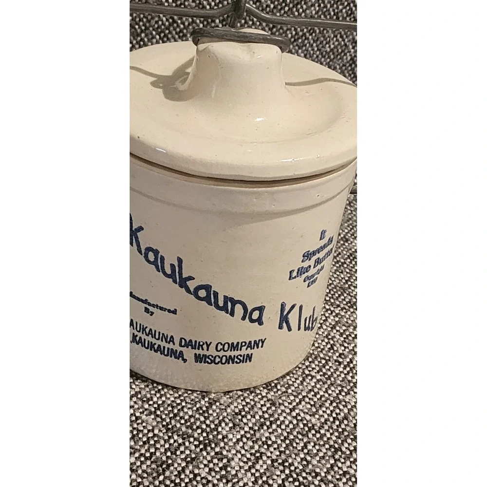 Kaukauna‎ Klub Dairy Crock with Lid Kaukauna, Wisconsin Copyright 1933
